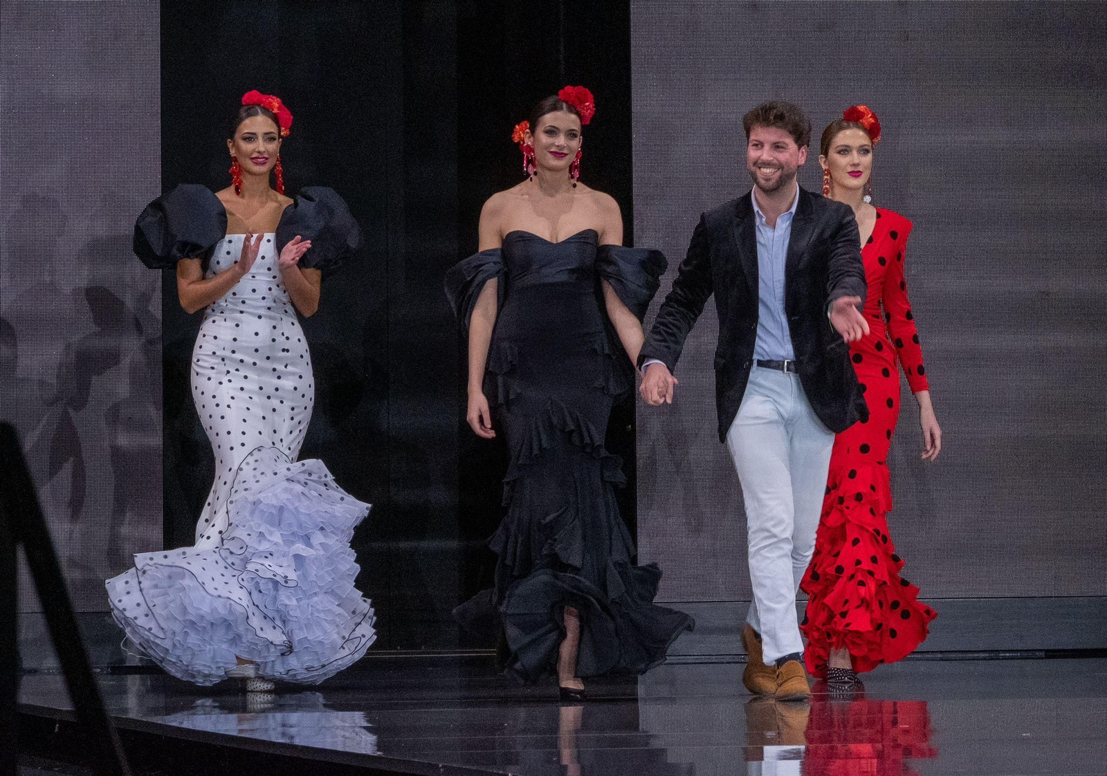 Así fue el desfile 'Huelva, camino y mar' en SIMOF