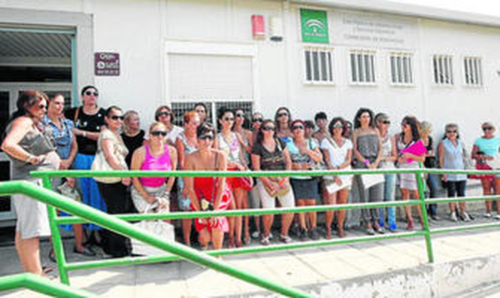 Directoras y directores de las guarderías concertadas con la Junta se han concentrado a las puertas del ISE.