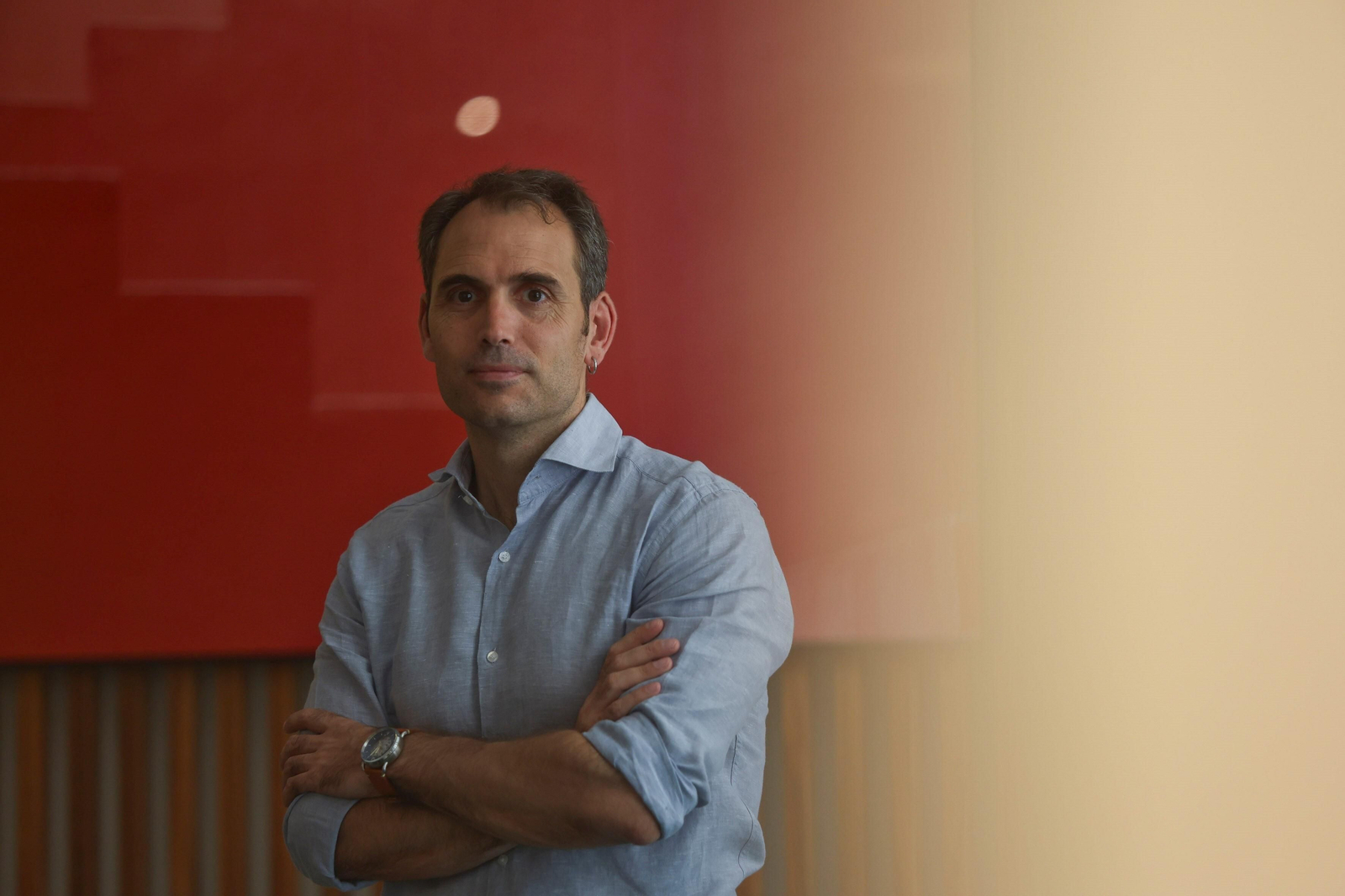 Toni Valero en la recepción del Hotel Molina Lario, este miércoles.