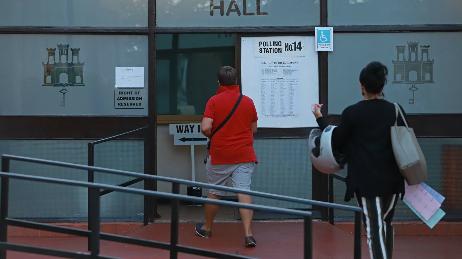 Las mejores fotos de la jornada electoral en Gibraltar