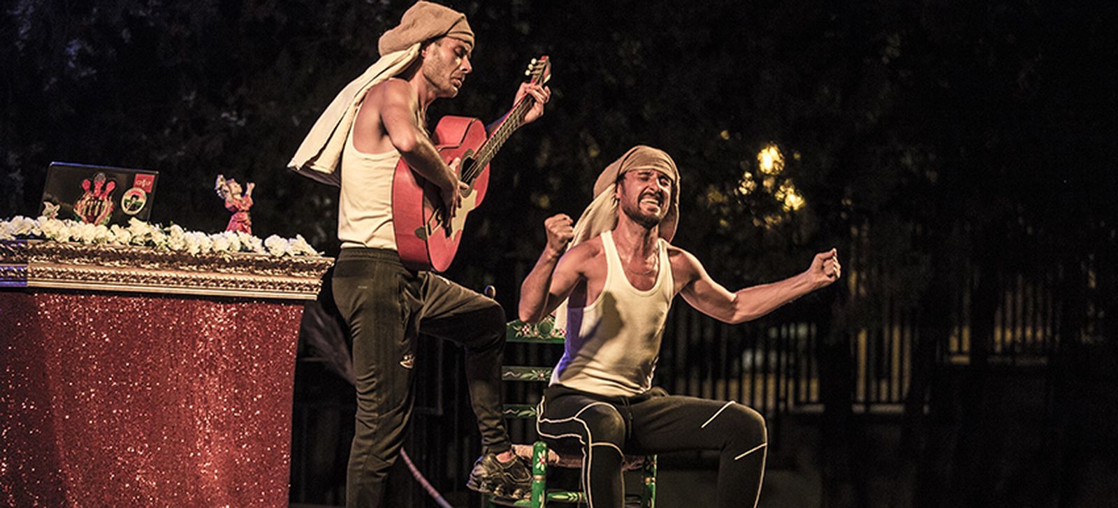 Paco Mora a la guitarra y Esteban Garrido al cante (Grupo 'Volante de la Puebla').