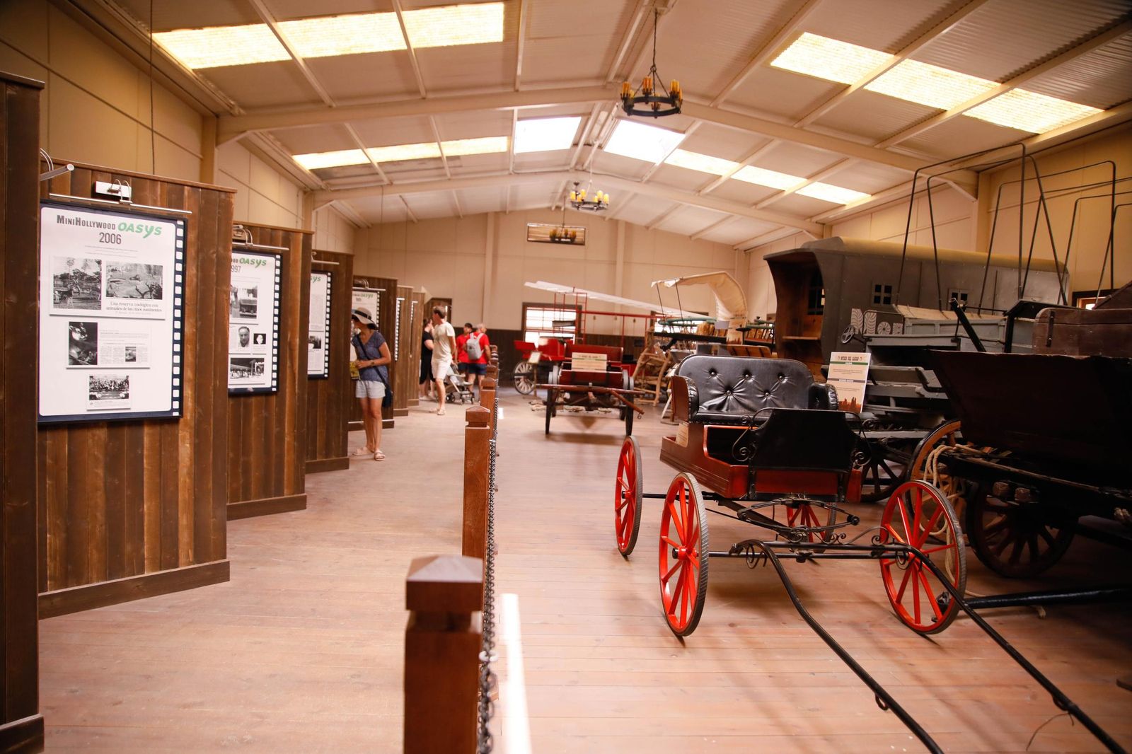 Imágenes del museo a los grandes empresarios y familias históricas de Almería