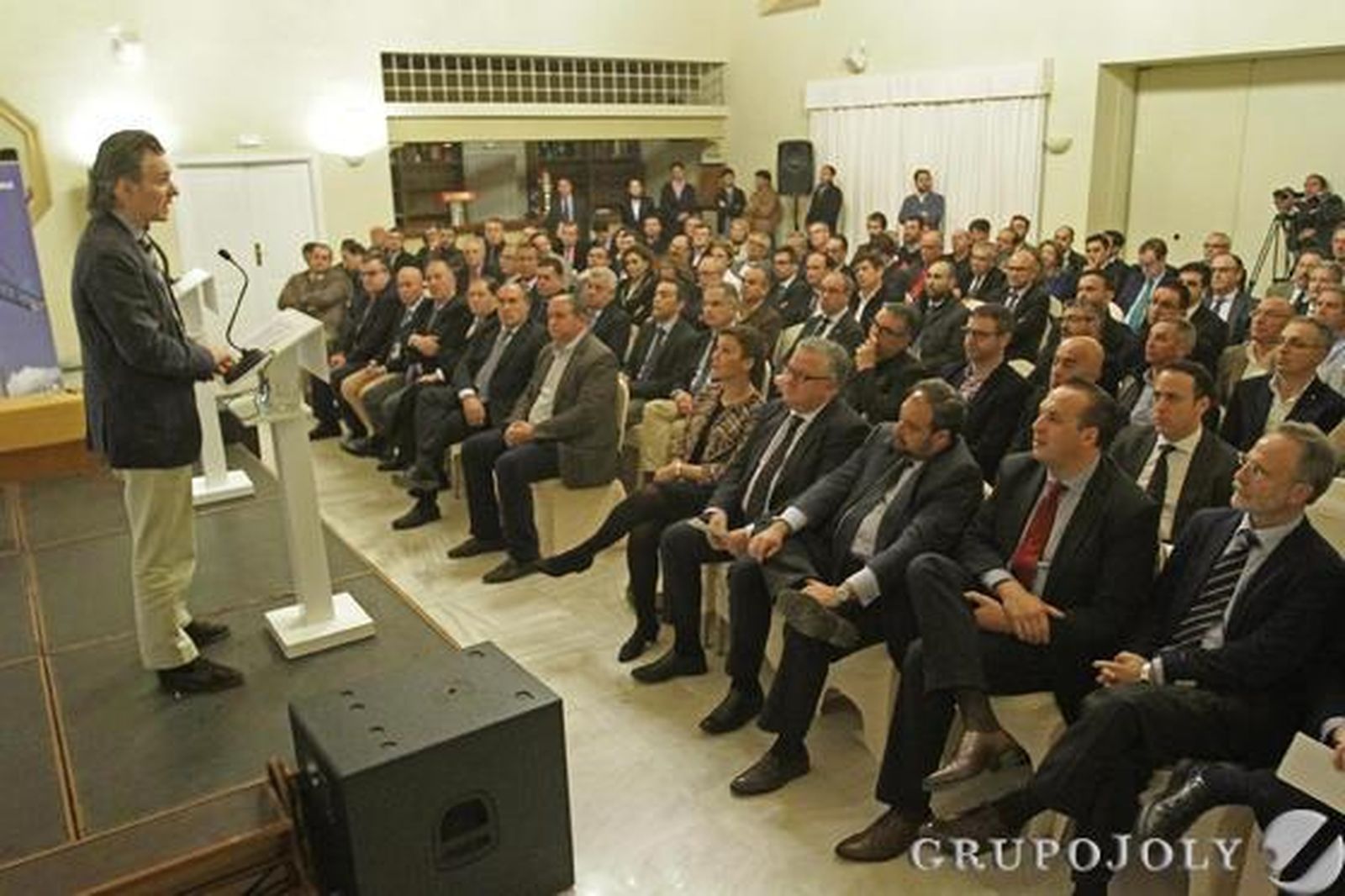 El director general de APM Terminals West Med, Javier Lancha, desgranó en su intervención principal las claves del liderazgo de la compañía en el puerto de Algeciras 

Foto: Erasmo Fenoy