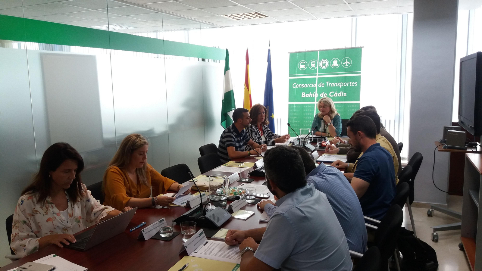 Un momento de la reunión celebrada ayer del Consorcio de Transportes de la Bahía de Cádiz.