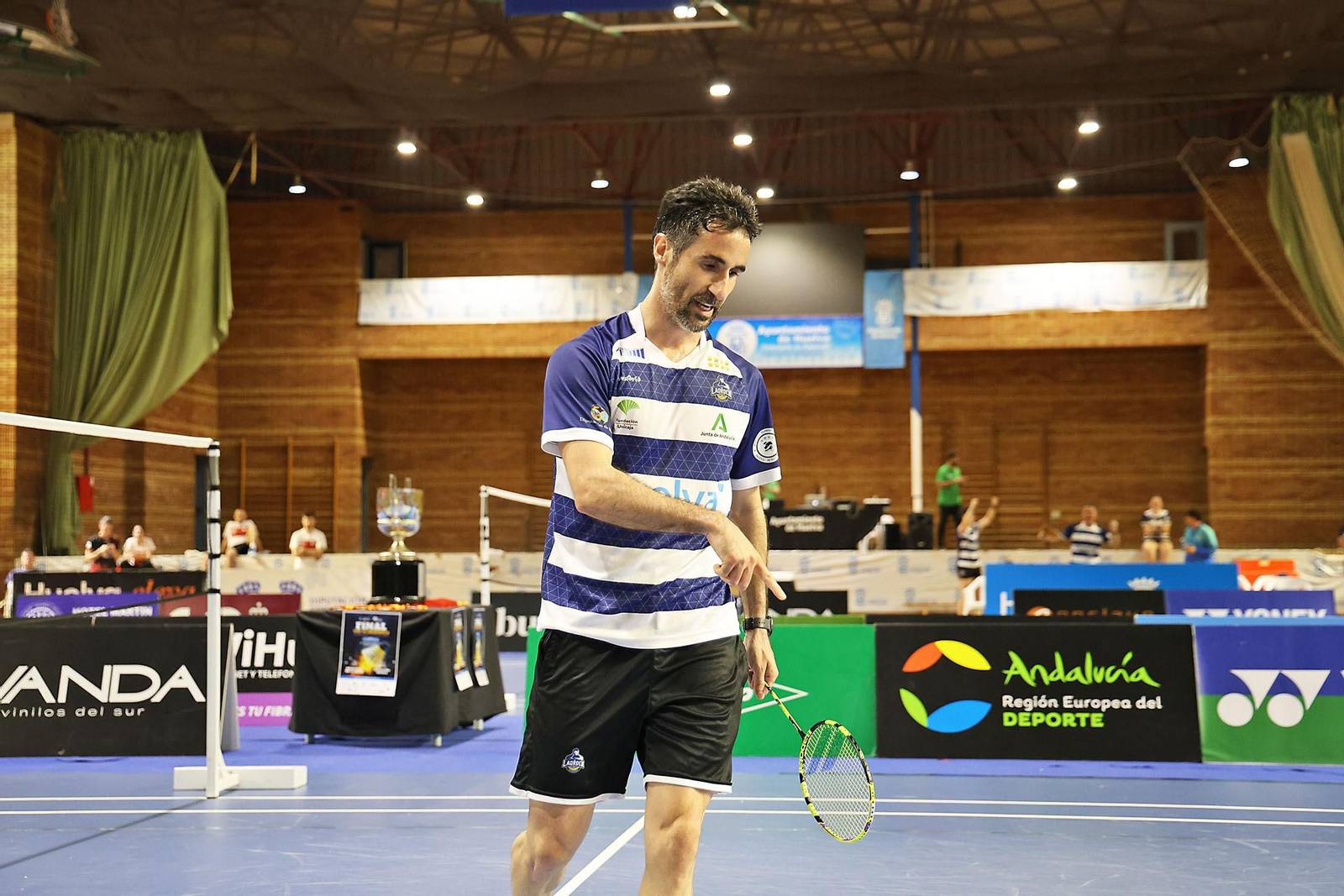 Imágenes de la final de liga de bádminton entre el IES La Orden y La RInconada