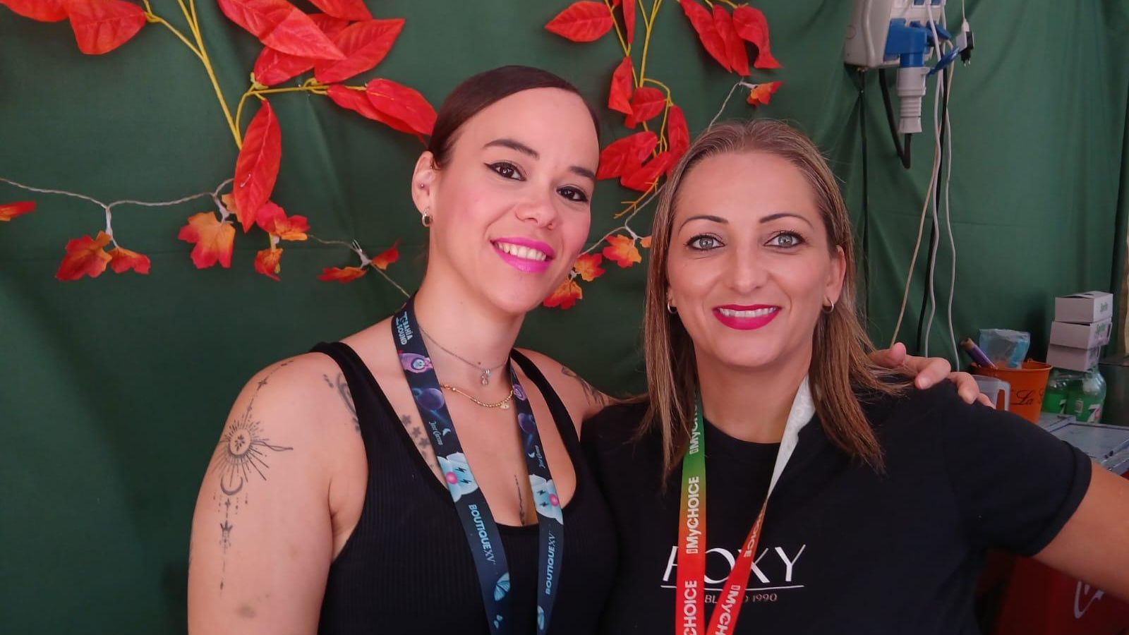 Búscate en las imágenes del Día de la Mujer de la Feria de San Fernando 2024