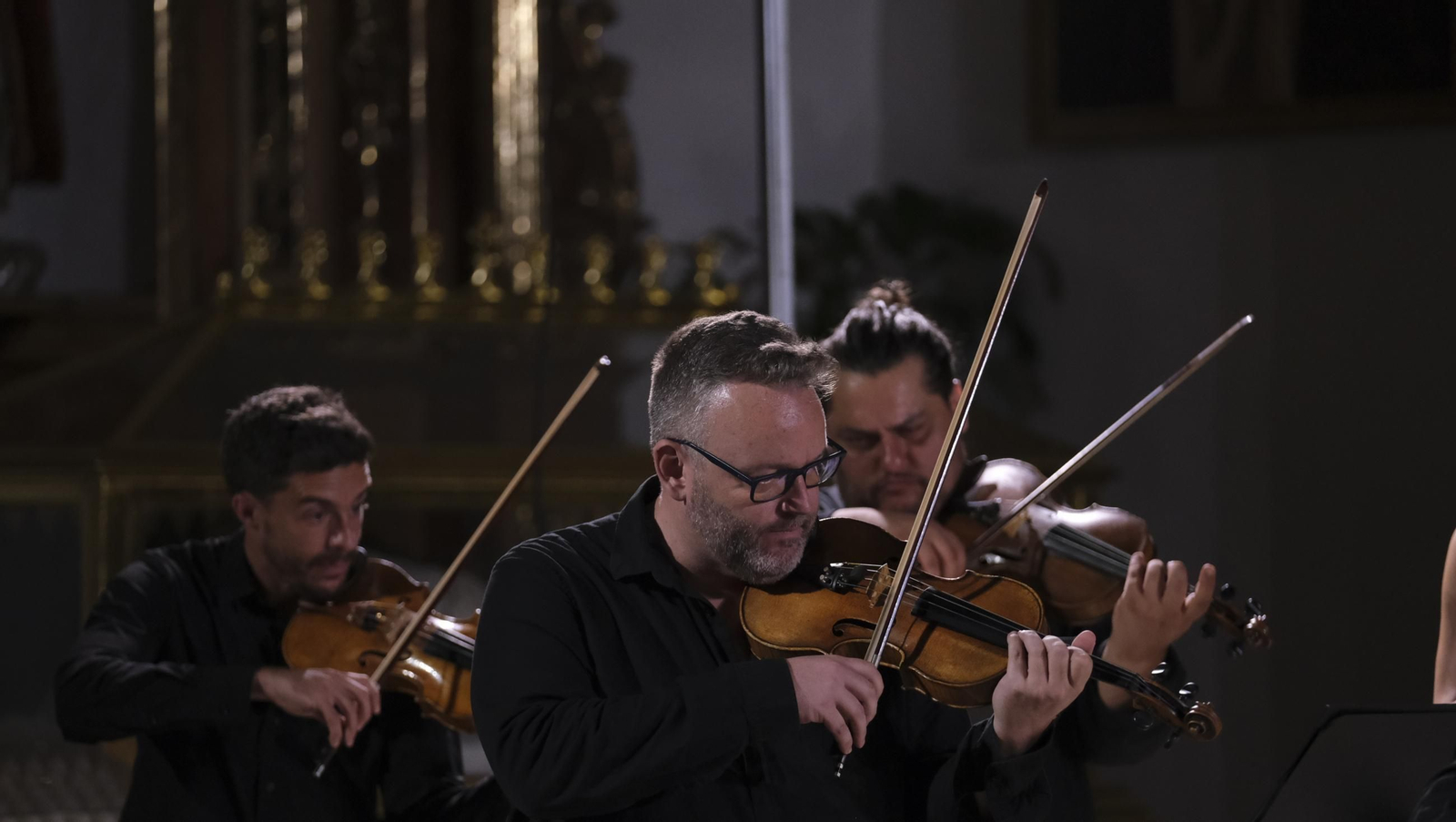 Concierto de la OCAL y del violinista Jesús Reina en Vélez Blanco, en imágenes