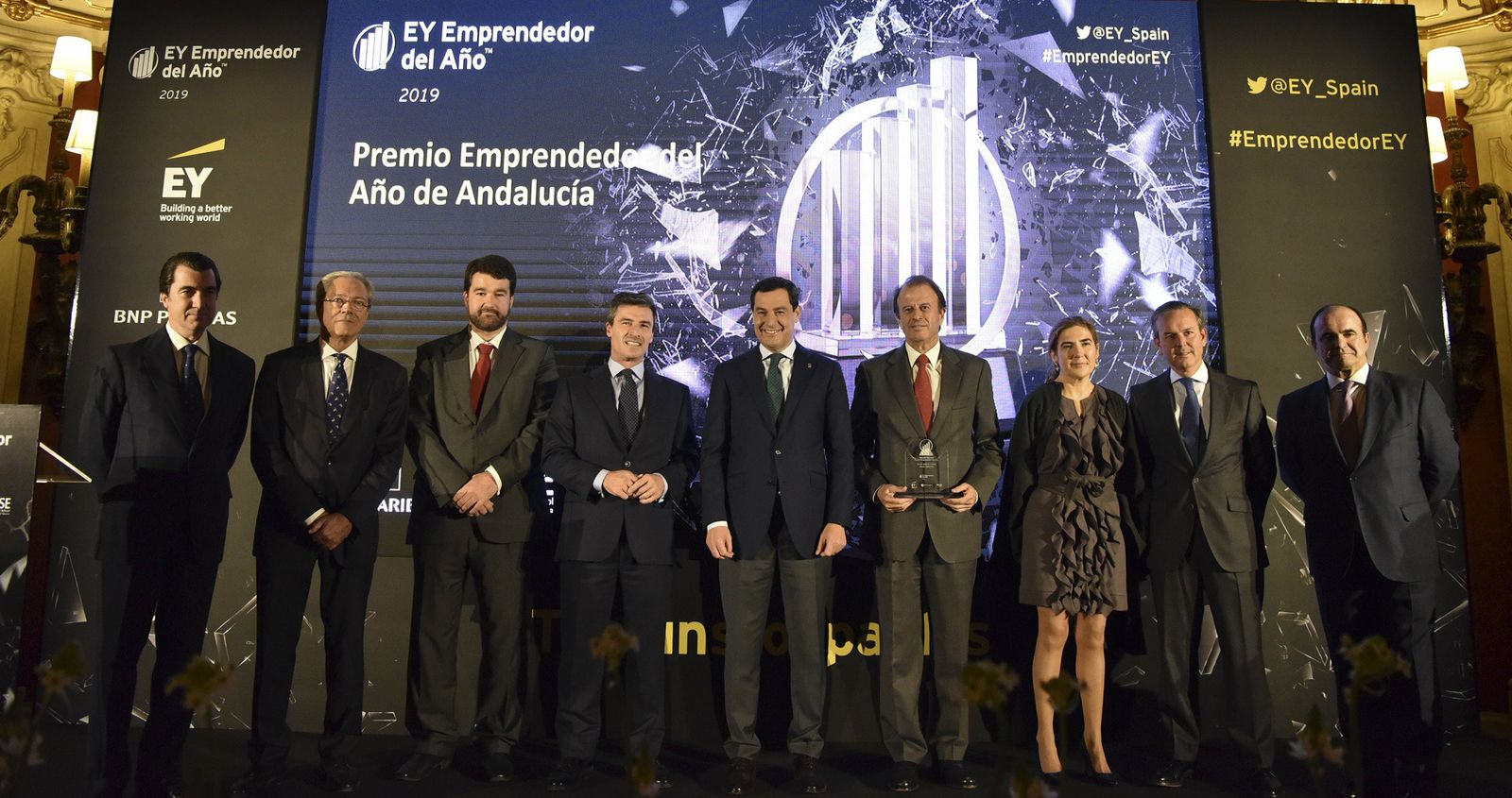 Ignacio Osborne recibe el premio Emprendedor de  EY en Andalucía.