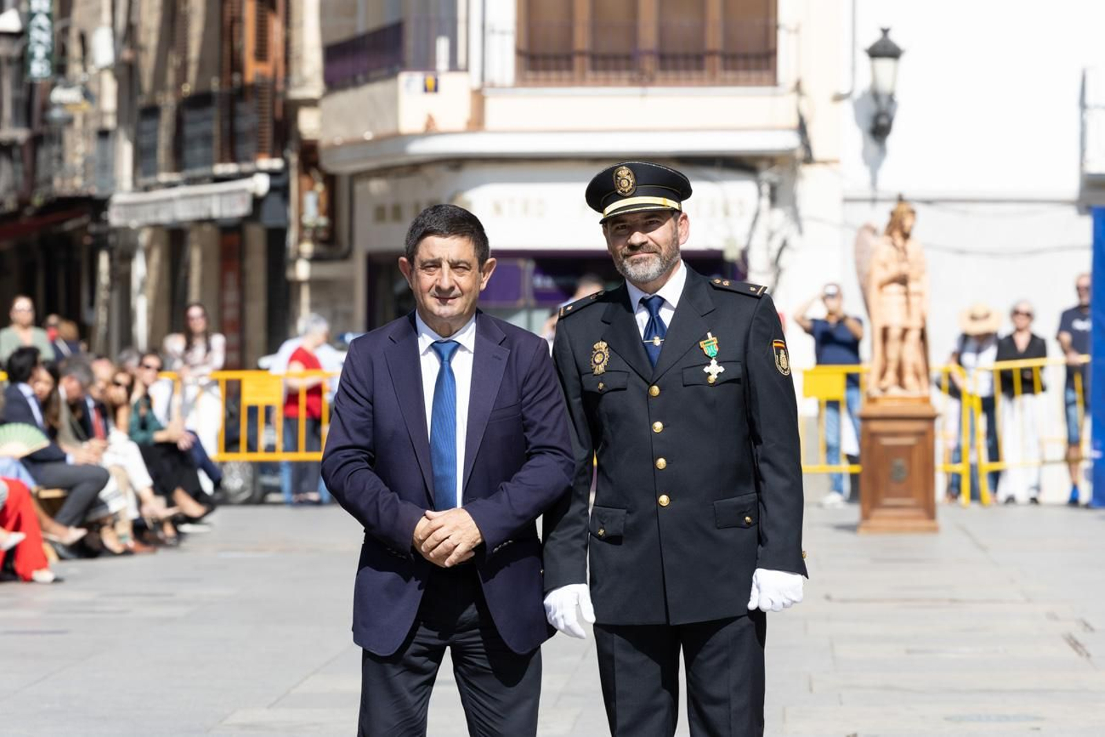 Acto por el día de la Policía Nacional, con motivo de la festividad los Santos Ángeles Custodios
