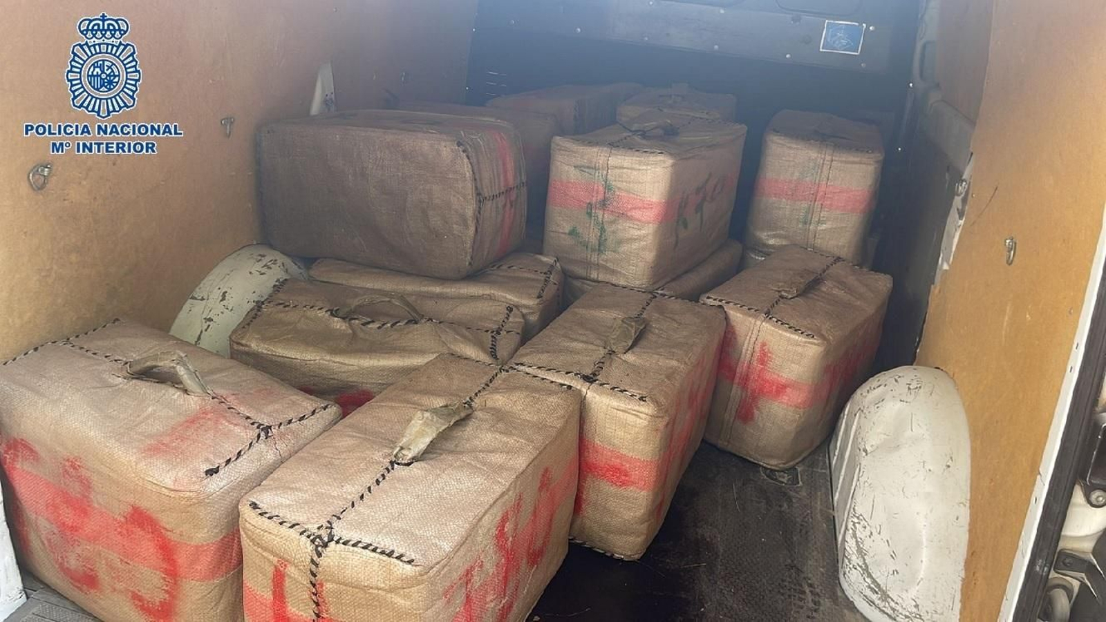 Droga intervenida durante la operación. Droga intervenida durante la operación.