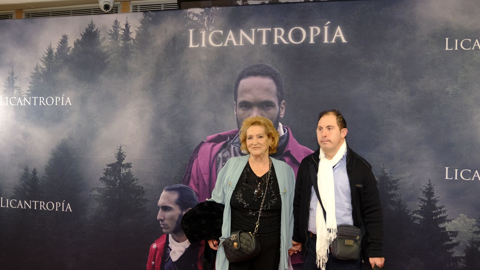 Imágenes del estreno en Almería de la película Licantropía