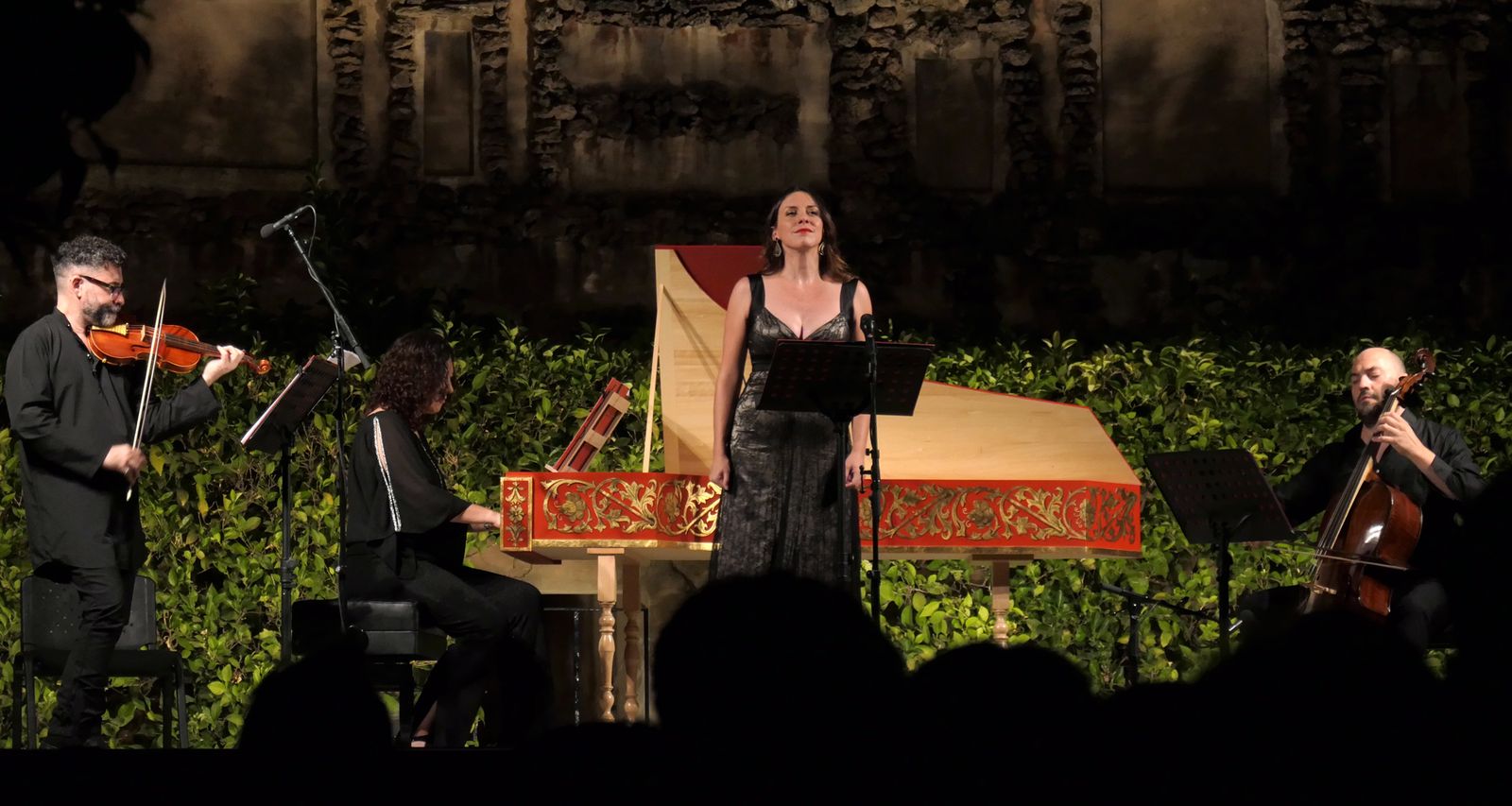 Harmonía del Parnàs y Carmen Romeu