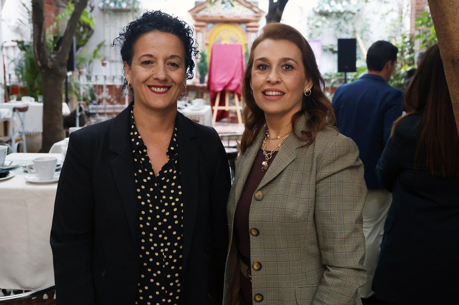 Imágenes de la presentación de "La Guía de Semana Santa de Huelva y Provincia" de Huelva Información