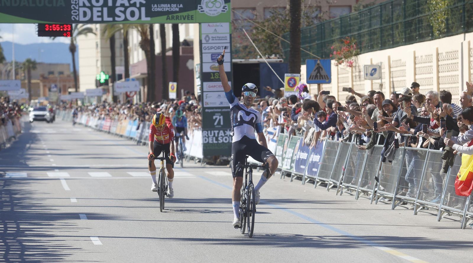 La llegada de la última etapa de la Vuelta Ciclista Andalucía a La Línea