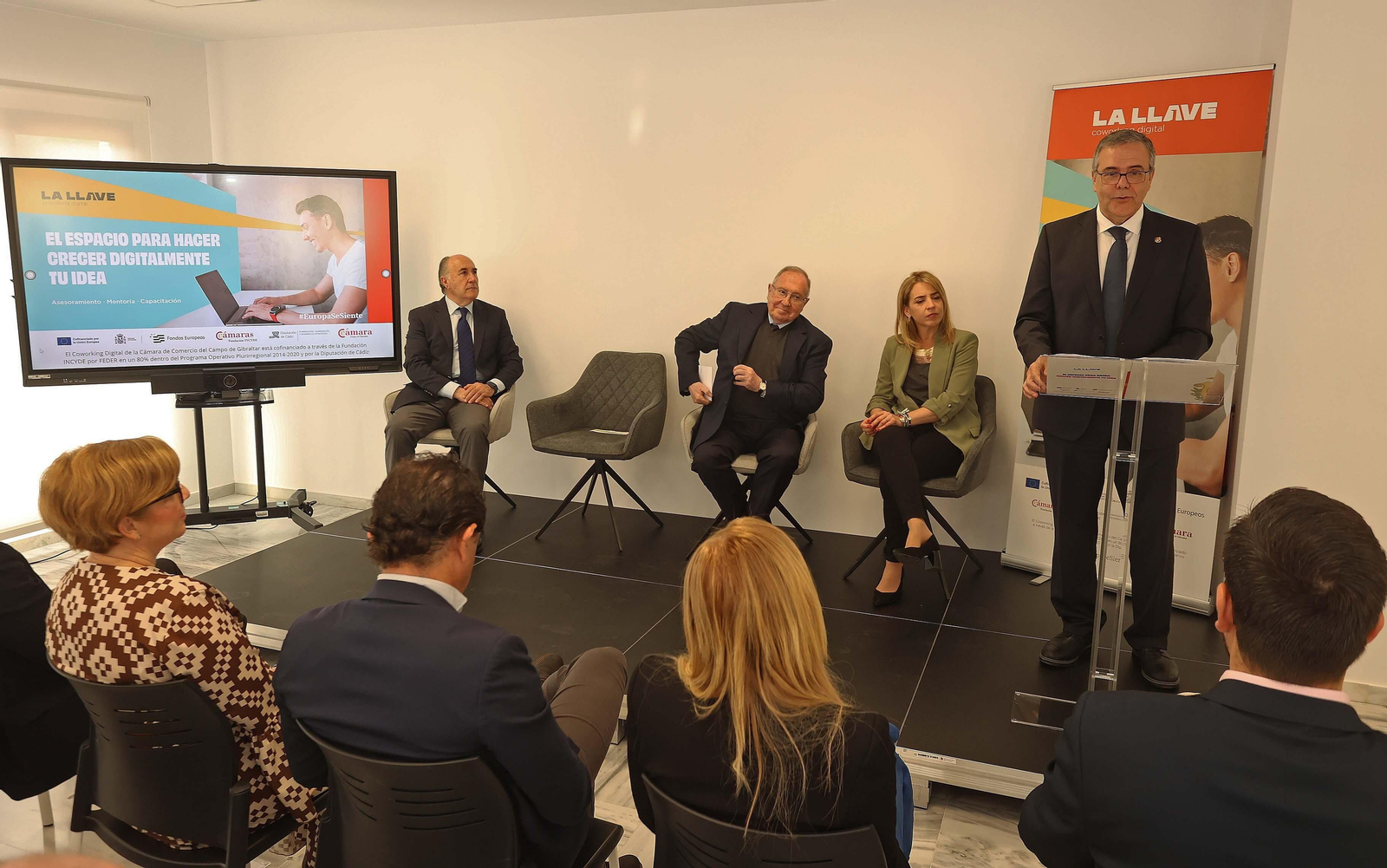 Imágenes de la inauguración del coworking digital La Llave en Algeciras