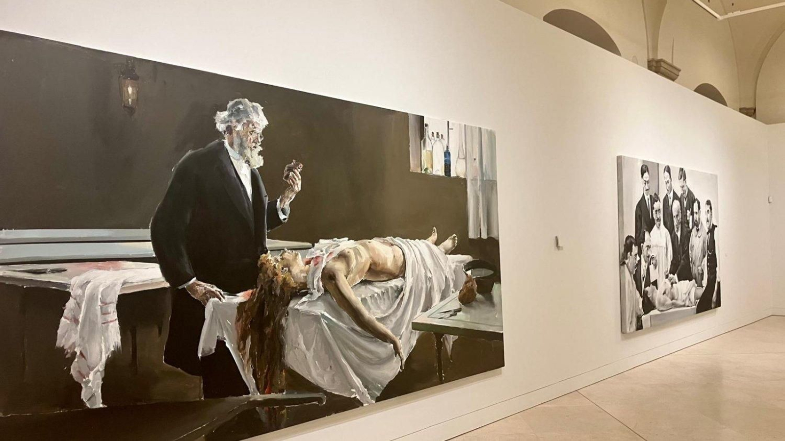 Obras de la exposición de artistas andaluces en el Palacio de la Aduana de Málaga.