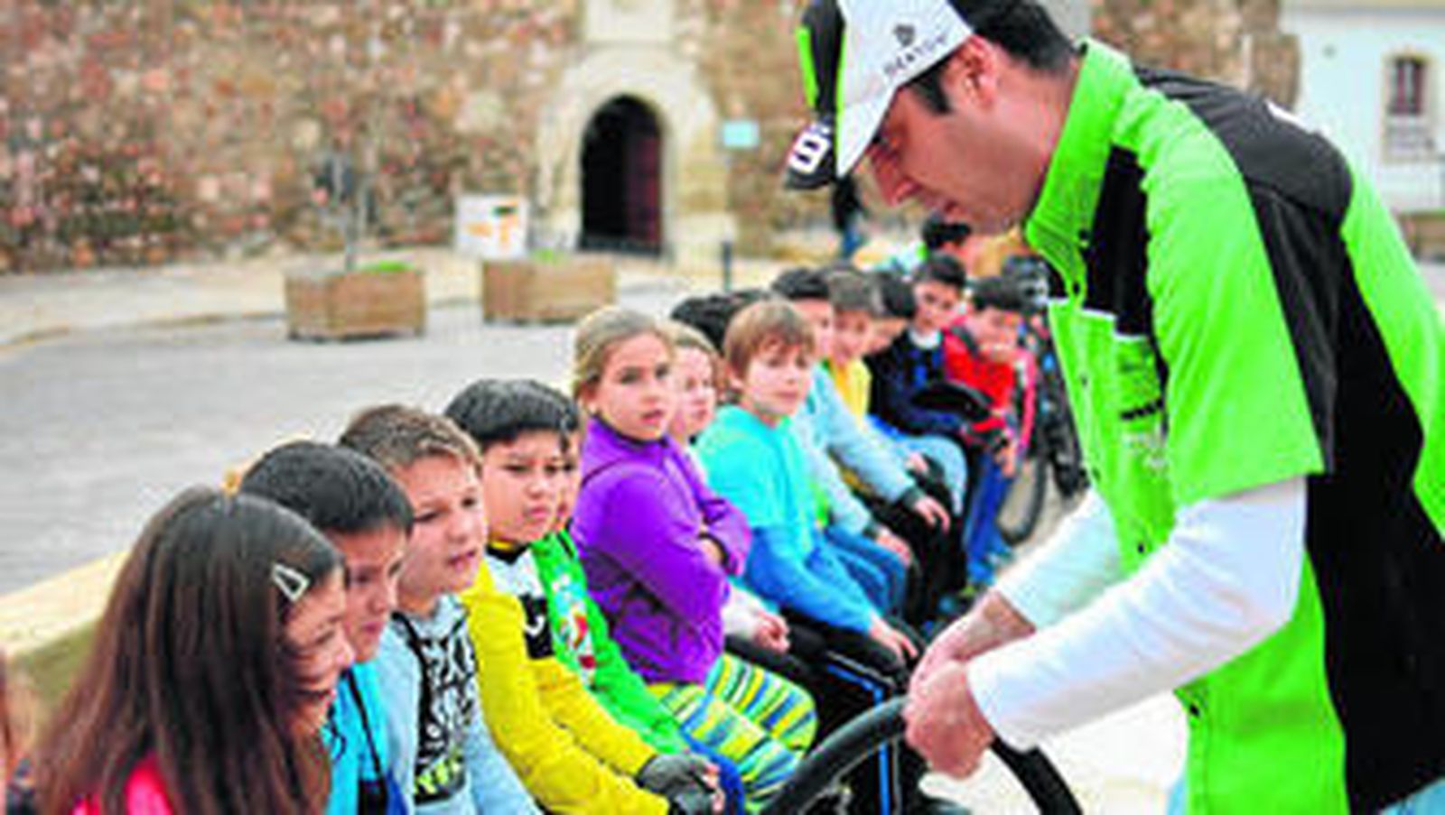 Los jóvenes aprendieron a llevar a cabo pequeñas reparaciones en las bicicletas.