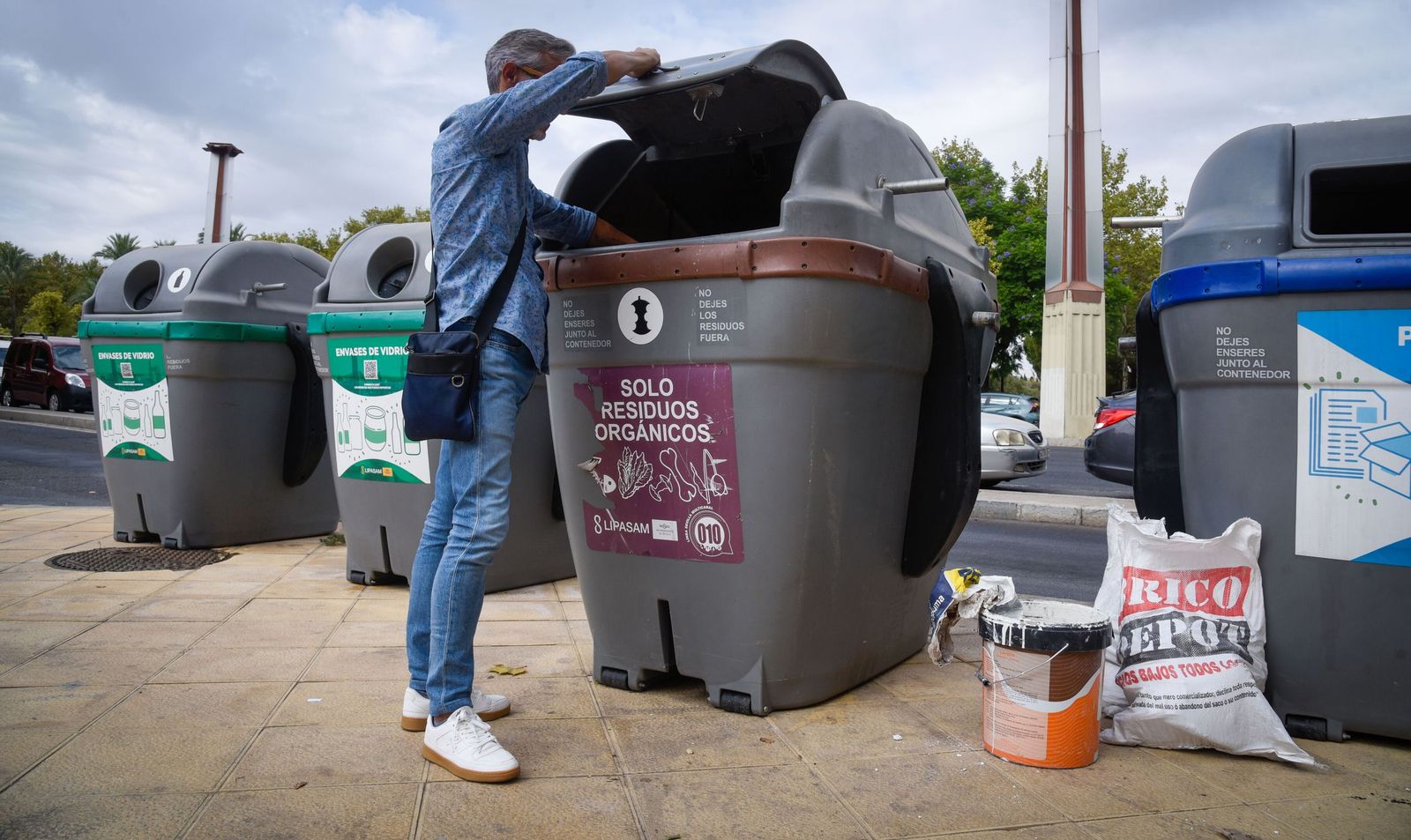 El contenedor marrón es el destinado a los biorresiduos