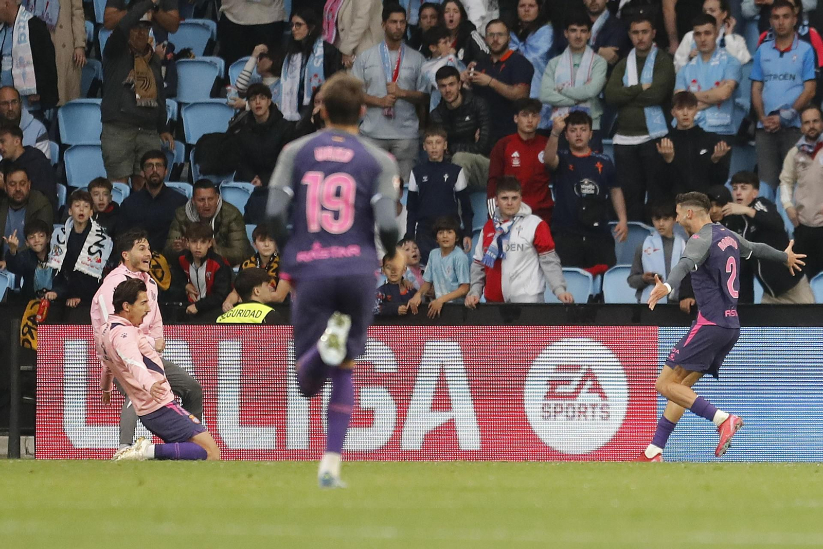 A Roberto se le caen los goles: Doblete de killer en el Celta-Espanyol