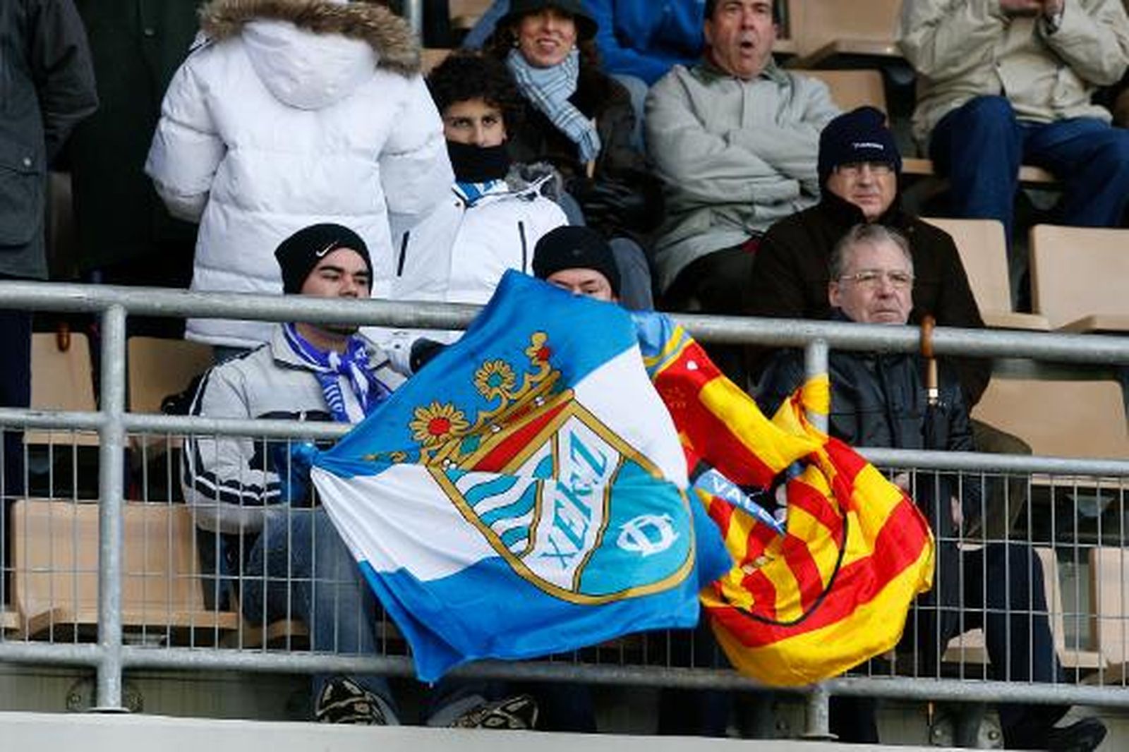 El ambiente de cordialidad entre xerecistas y valencianistas se hizo notar durante el encuentro. 

Foto: Pascual