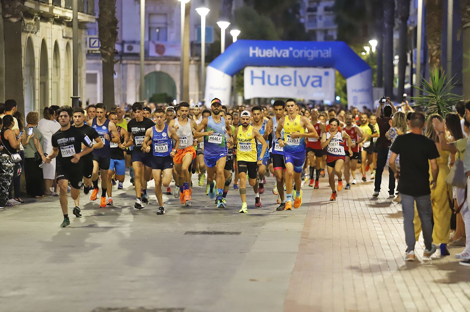 Imágenes de la Carrera Nocturna de Huelva