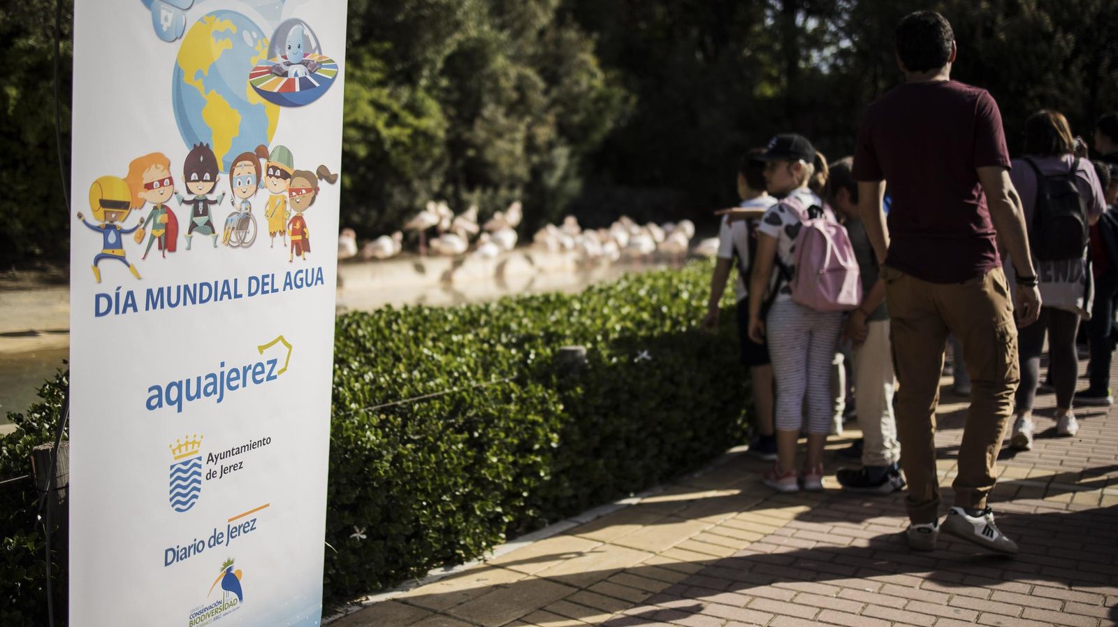 Escolares de Jerez celebran el Día Mundial del Agua en el Zoo