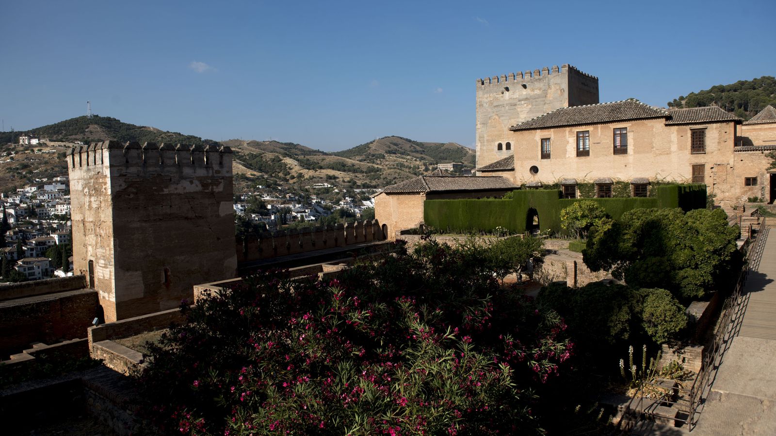 Las instituciones representadas en el Patronato de la Alhambra se han reunido esta tarde