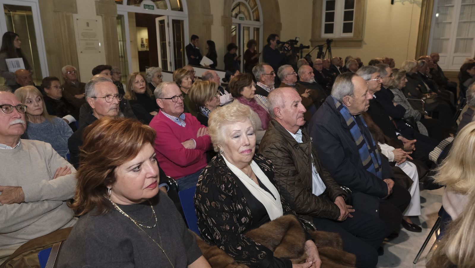 Las fotografías de la entrega del Escudo de Oro de la Provincia al Doctor Francisco Ortega Viñolo