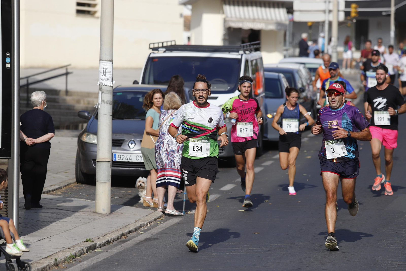 Las imágenes de la vuelta a Huelva de atletismo