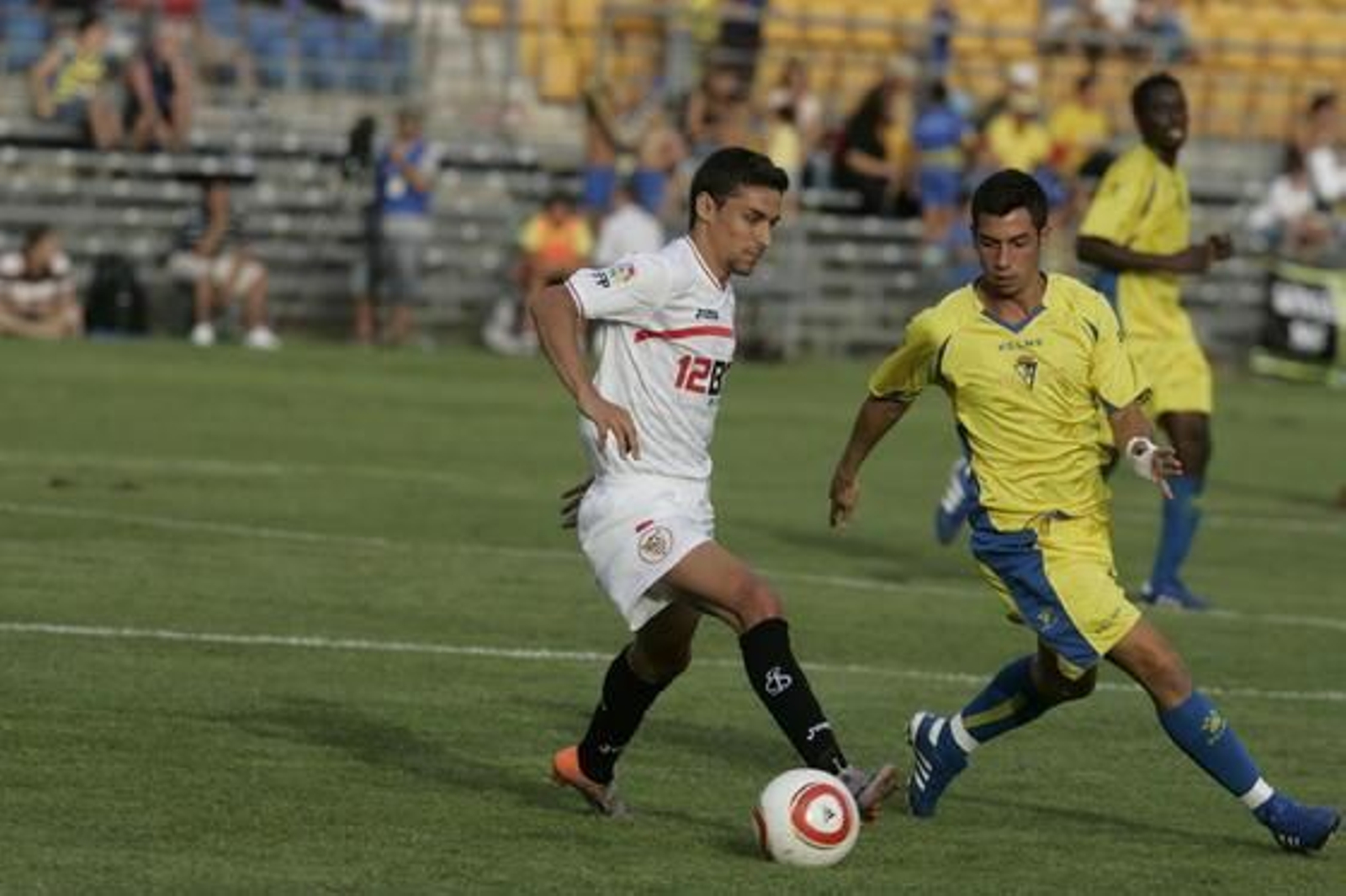 El Sevilla consiguió imponerse por tres goles a dos y cierra así la época de pruebas antes de enfrentarse al Barça.

Foto: Jesús Marín