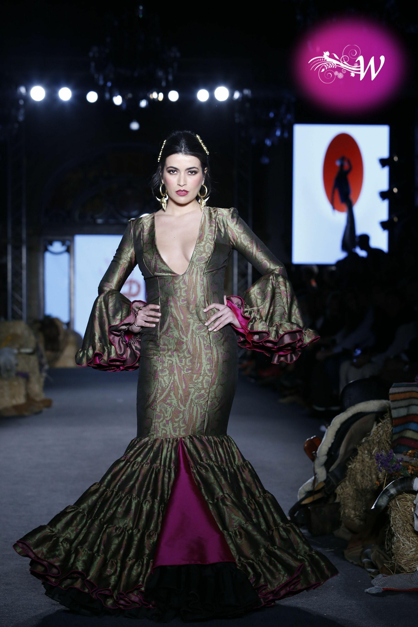 Javier Mojarro presenta su nueva colección en We Love Flamenco 2020, todas las fotos de su desfile