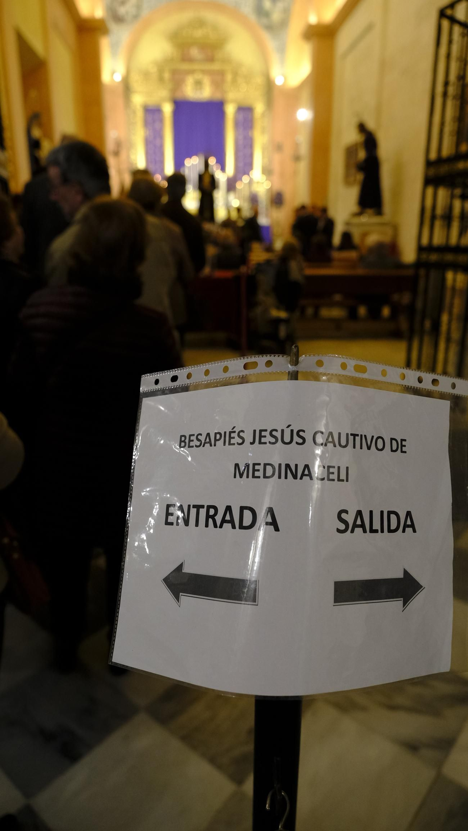Imágenes del Besapiés de Jesús Cautivo de Medinaceli, en la Catedral de Almería