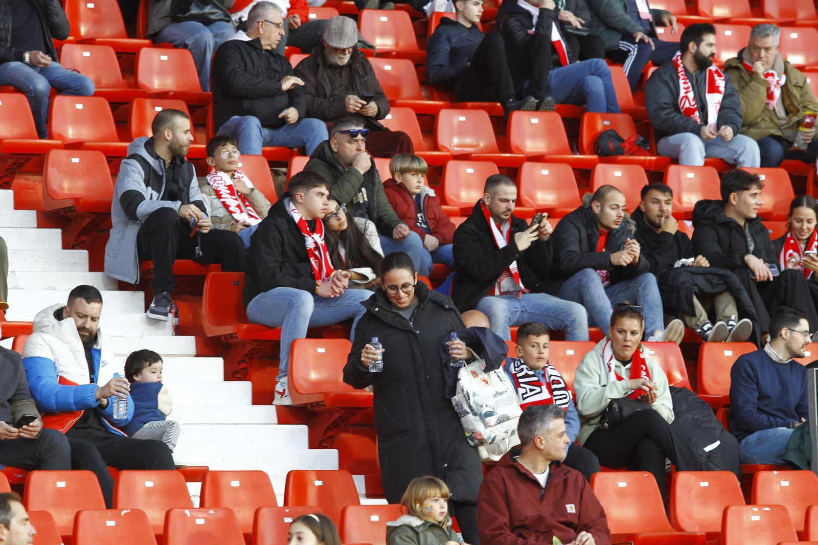 Búscate en las fotos del partido U.D. Almería-Real Oviedo