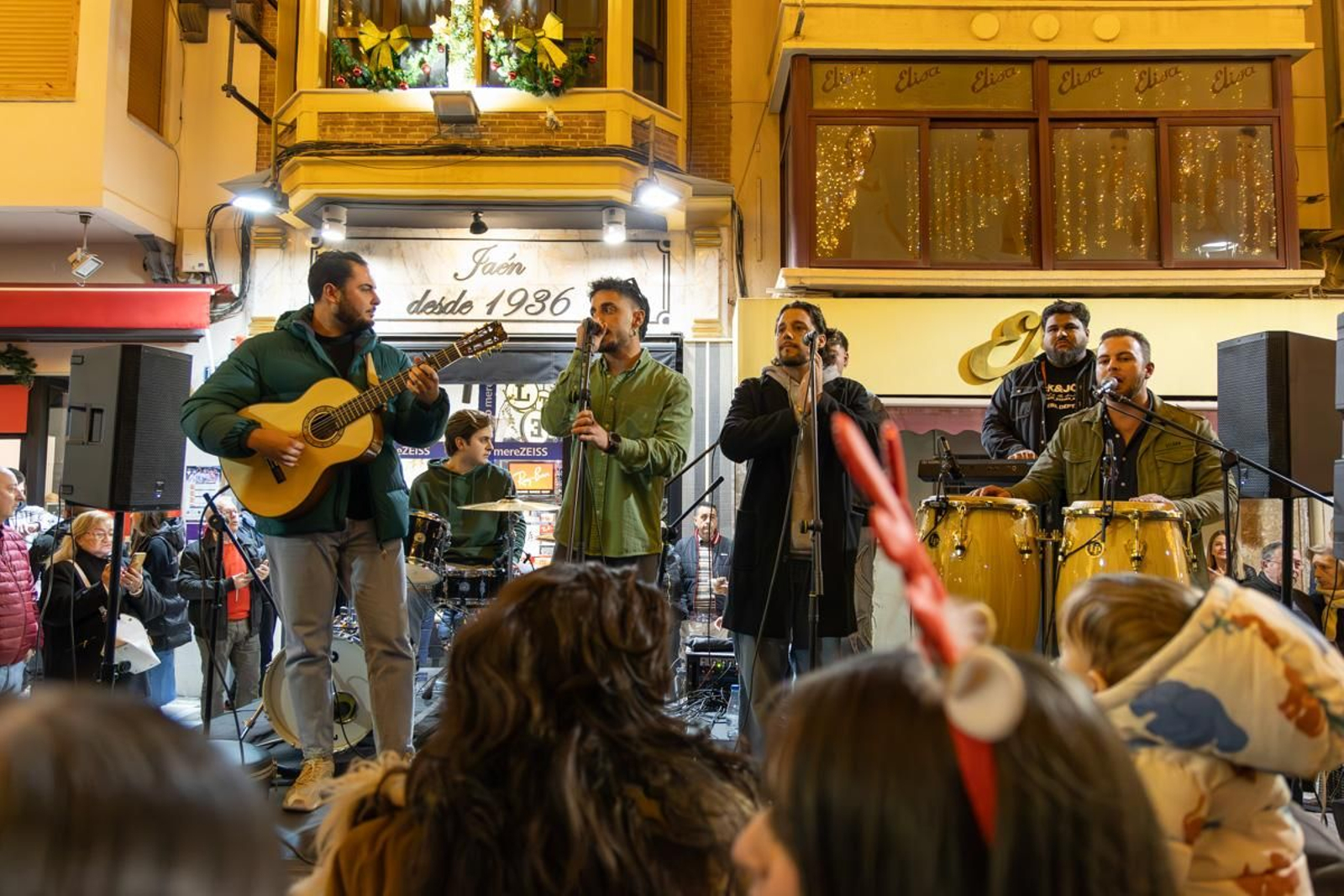 Conciertos y actuaciones en Navidad,  "Son de Vida" y  zambomba navideña "Raíz y Compás"