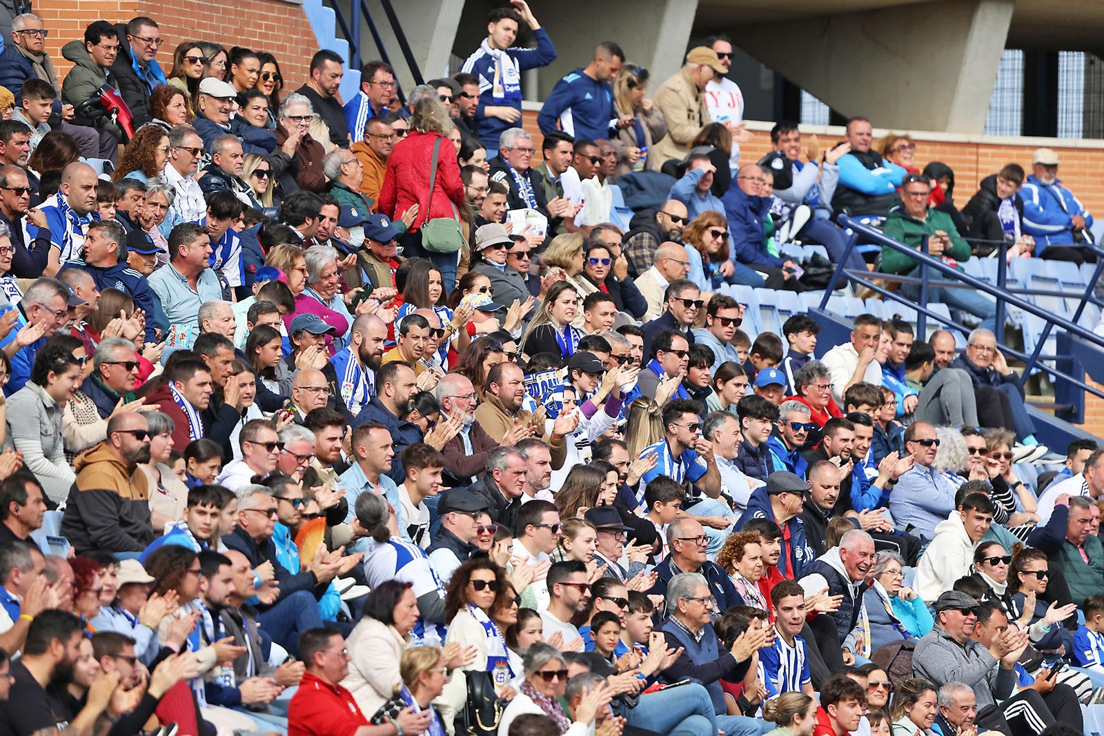 Ambiente en las gradas del Recreativo de Huelva vs AD Ceuta FC