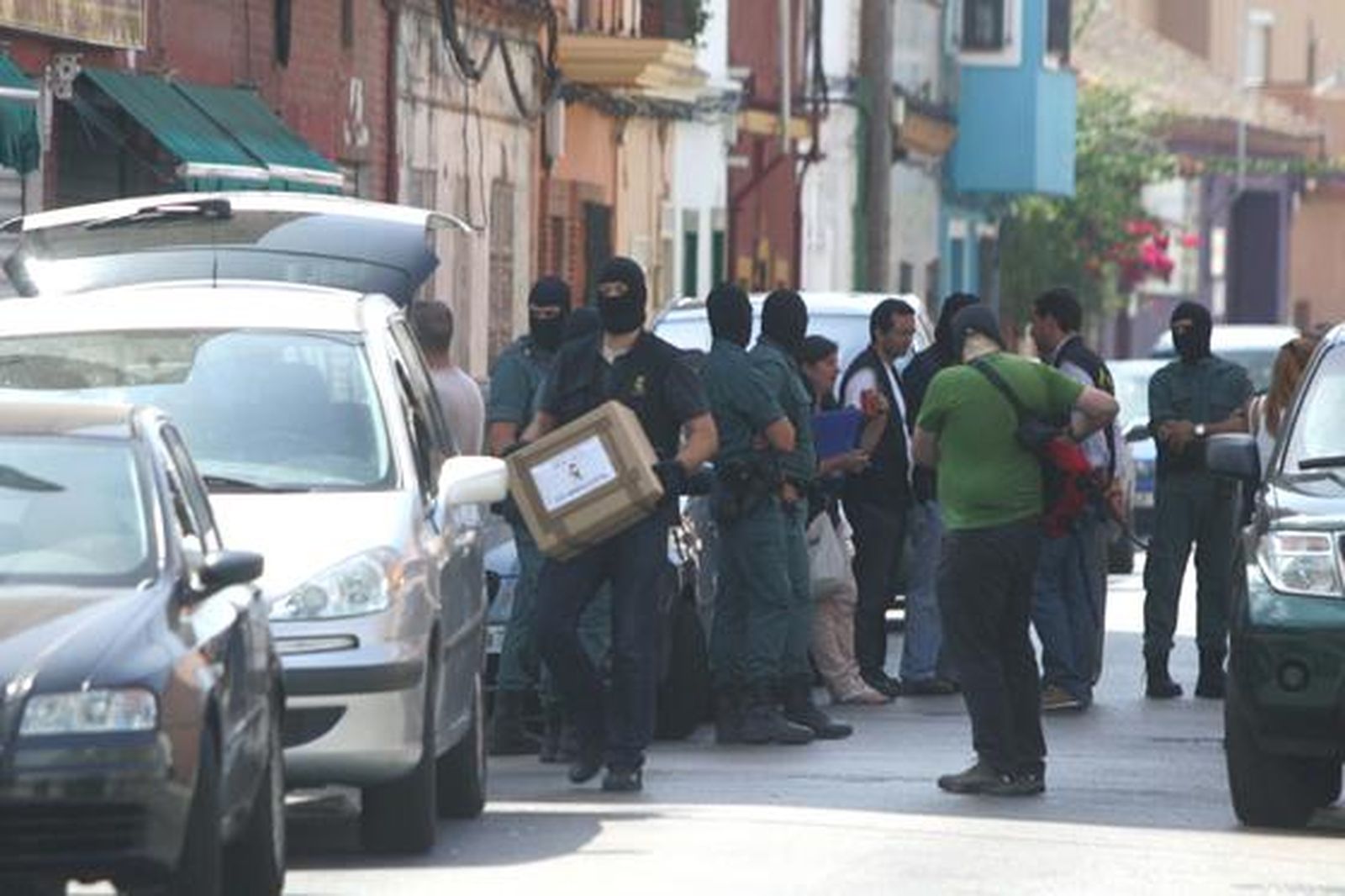 La Guardia Civil detiene a un hombre en La Línea por su presunta implicación con el terrorismo yihadista./  J.M Quiñones