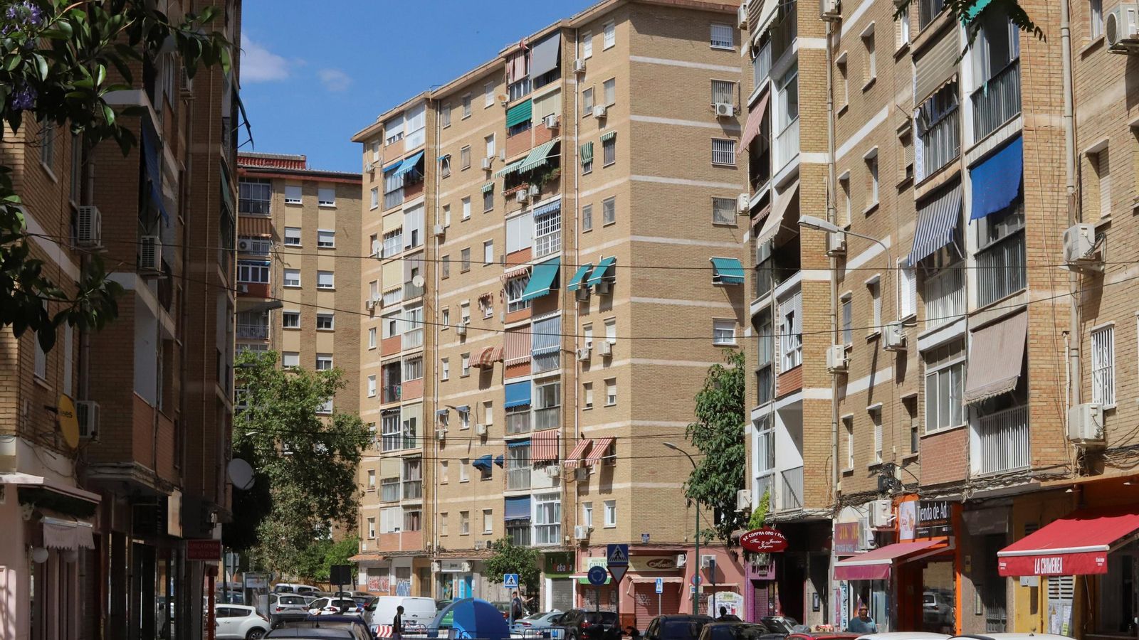 En La Luz el colorido se ha diversificado, pero el toldo verde resiste. En La Luz el colorido se ha diversificado, pero el toldo verde resiste.
