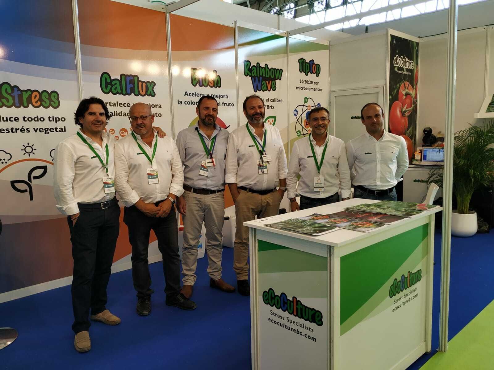 El equipo de Ecoculture en su estand en la feria Infoagro Exhibition.