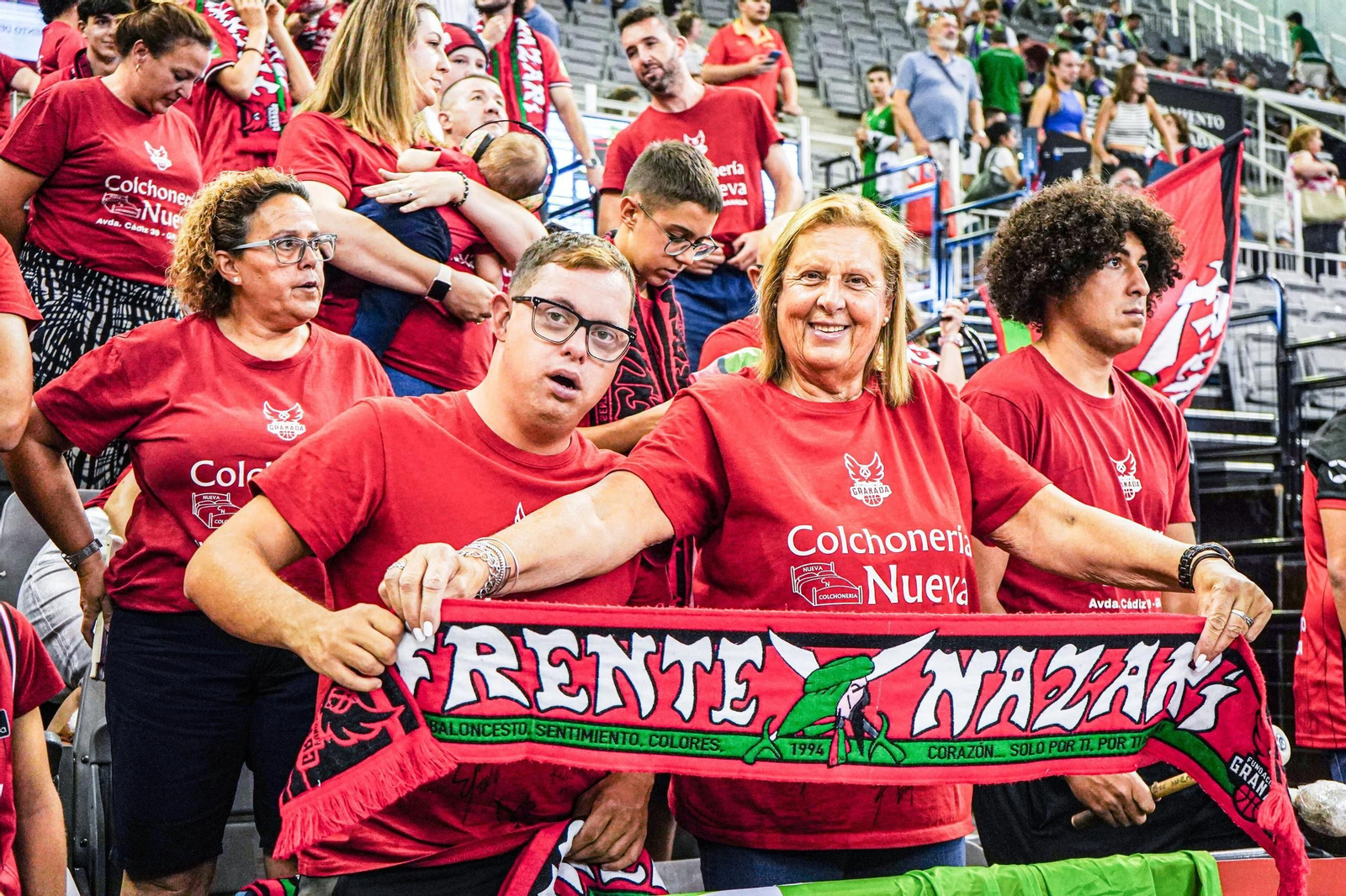 Encuéntrate en las gradas del Palacio de Deportes en el partido del Covirán Granada