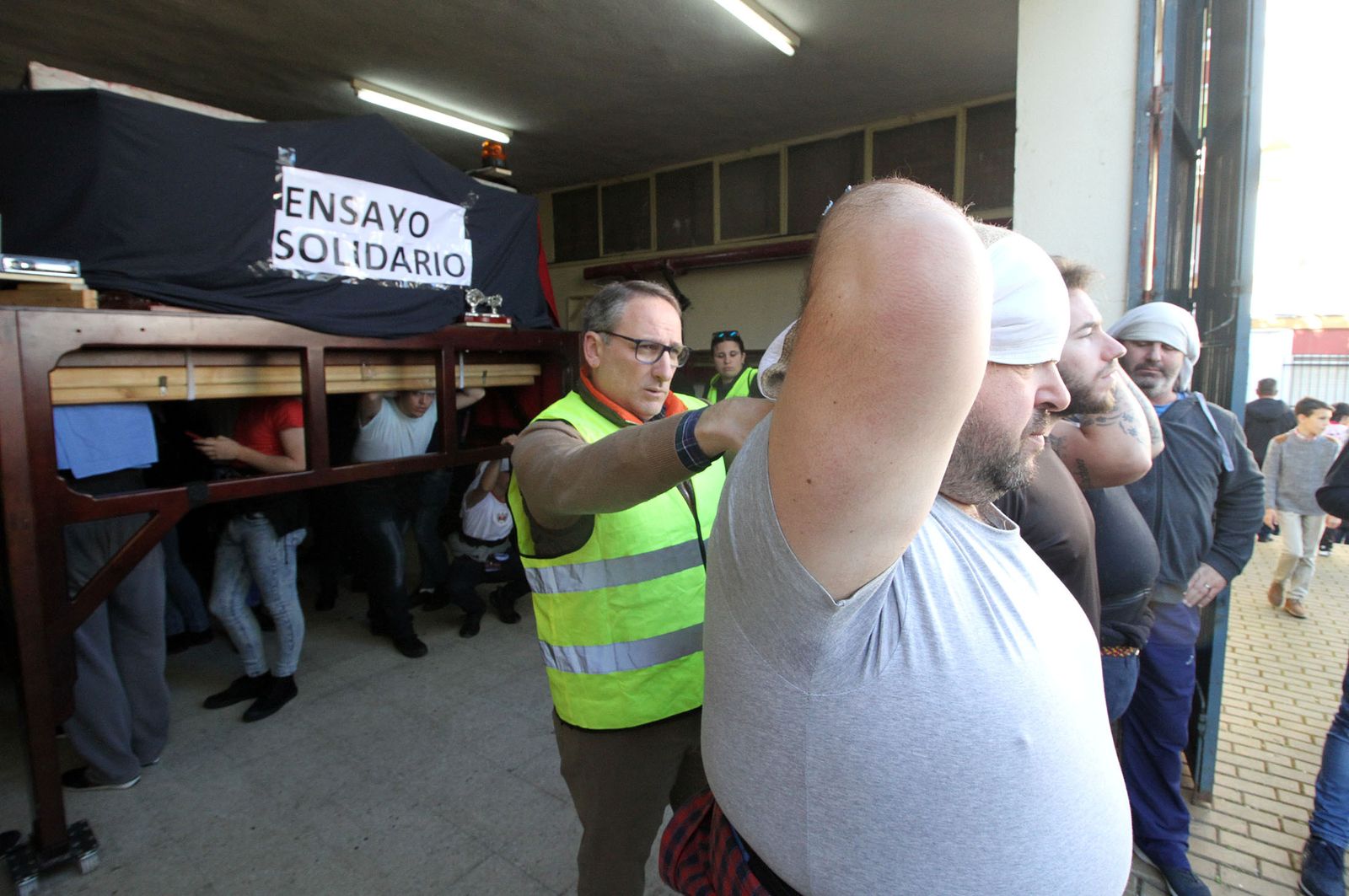 Ensayo solidario de la Hdad del Perdón, en imágenes