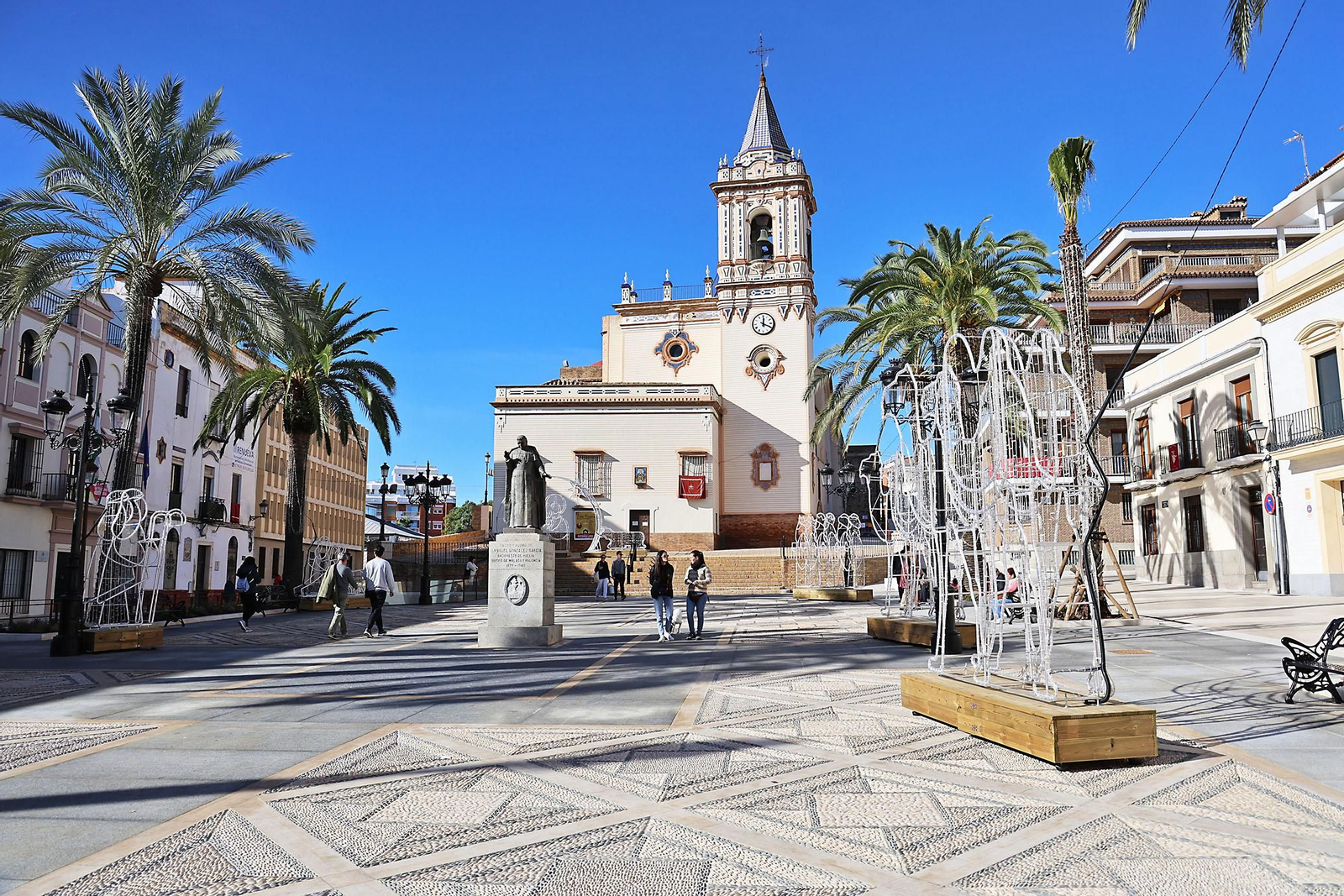 Así luce la Plaza de San Pedro tras el primer día de su reapertura