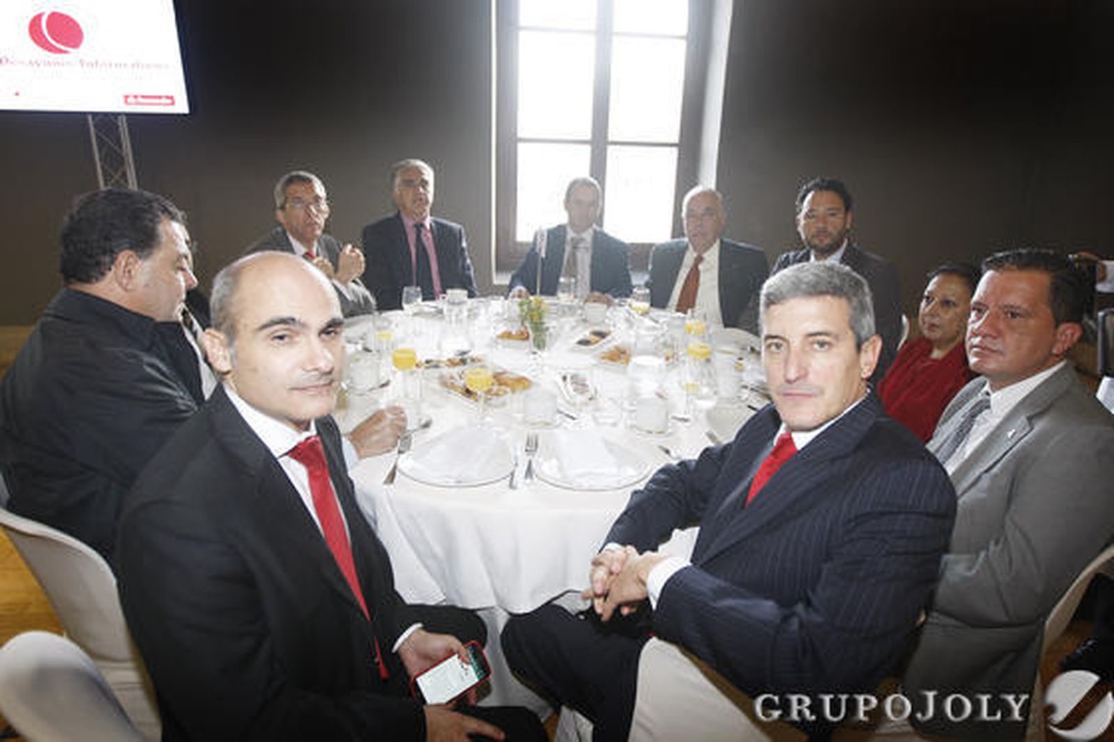 José P. Gómez, José L. Trías, Luis M. Cabello, José R. Castro Reina, José Mª García, Felipe Castellano, José M. Veiga, Andrés Santos, Pilar Pazos, Juan P. Fiz  y José A. Ramírez.

Foto: Joaquin Pino