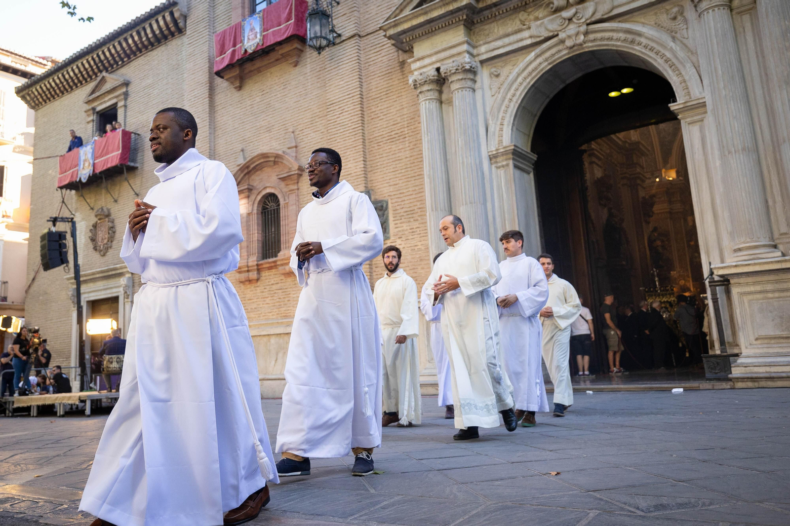 Fotos: así ha sido la procesión de la Virgen de las Angustias de Granada