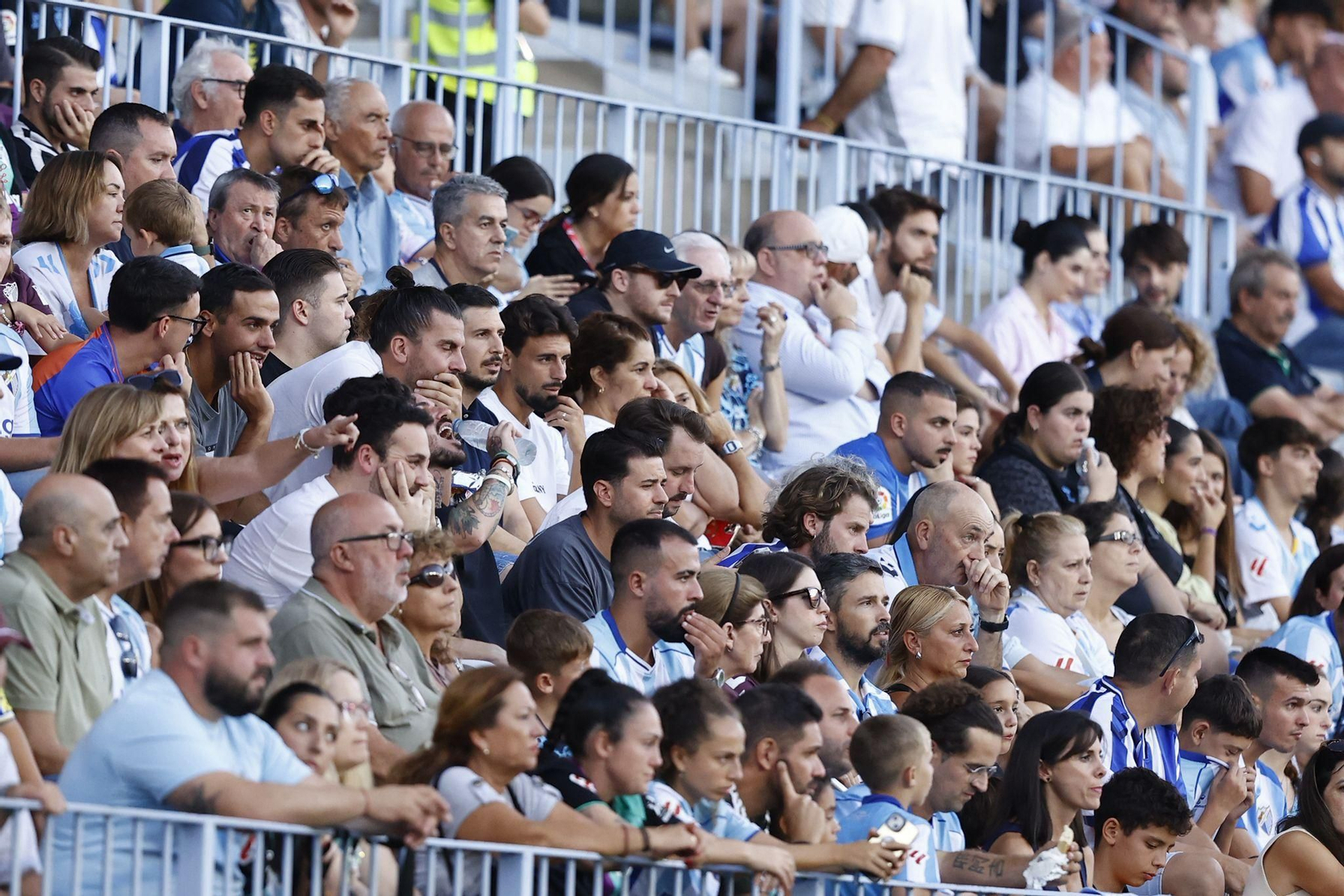 Búscate en las gradas de La Rosaleda durante el Málaga CF-Cádiz