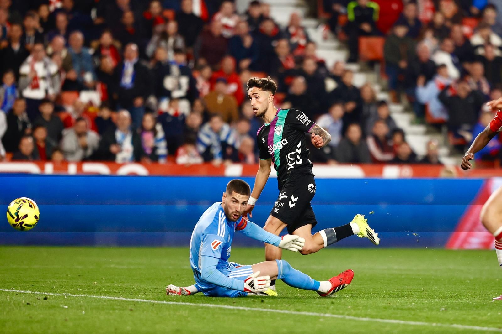 El Granada-Málaga CF, en fotos