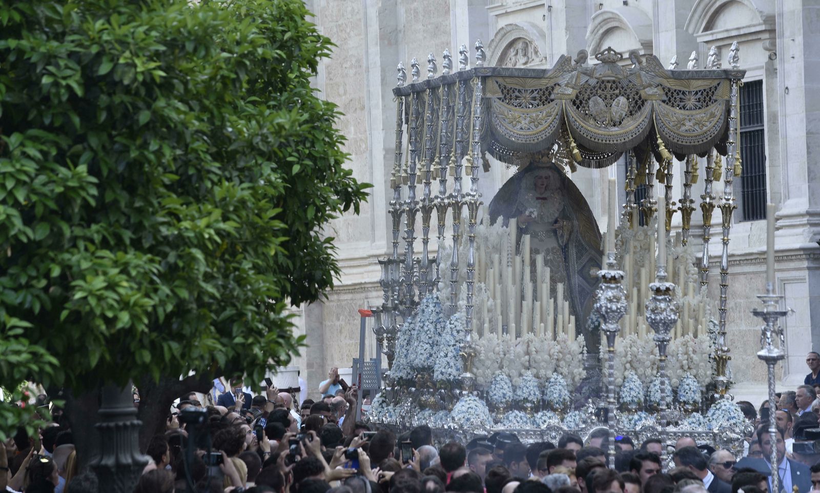 El regreso de la Virgen de los Ángeles tras su coronación, en imágenes