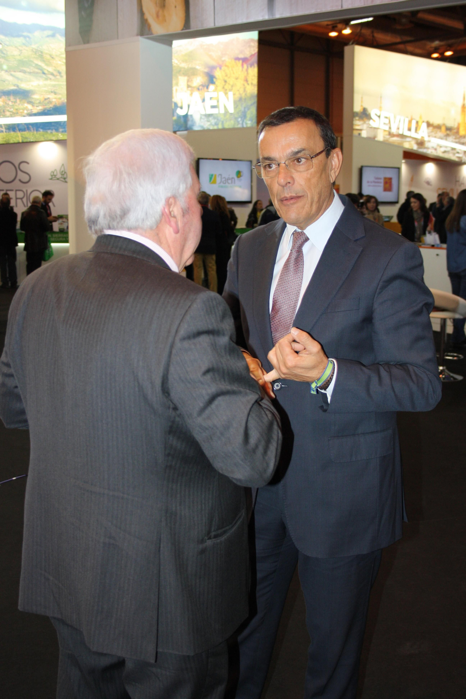 Huelva exhibe sus potencialidades como Capital Gastronómica en Fitur.