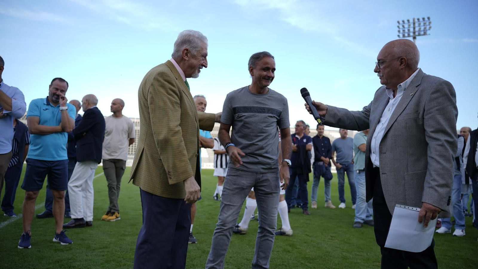 Las fotos del homenaje a Juan Manuel Quirós en La Línea