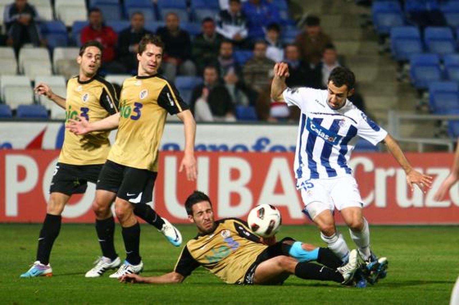 El Recreativo se atasca en casa ante la Ponferradina (1-1). / Alberto Rodríguez