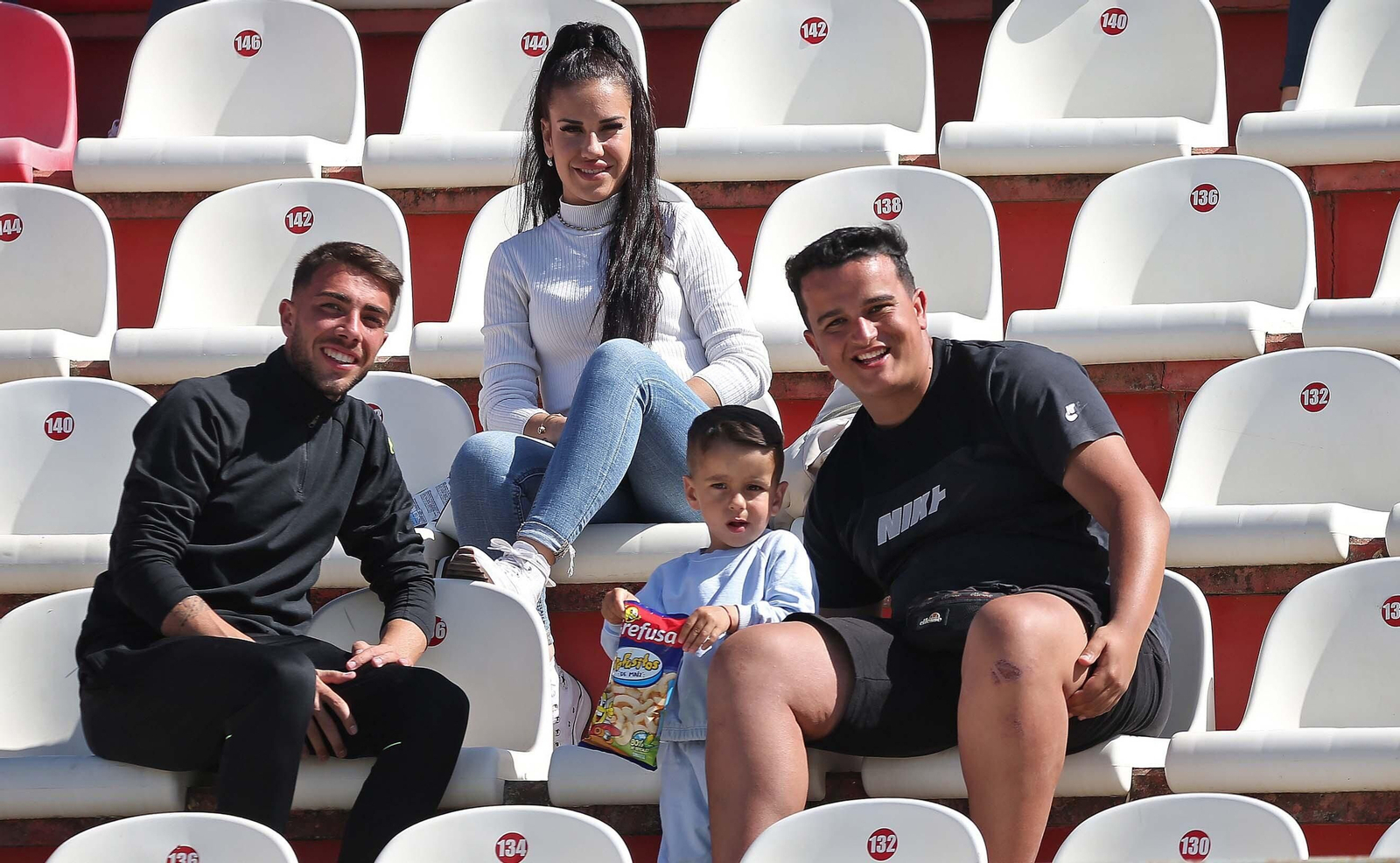 Fotos de la afición durante el Algeciras - San Fernando en el Nuevo Mirador